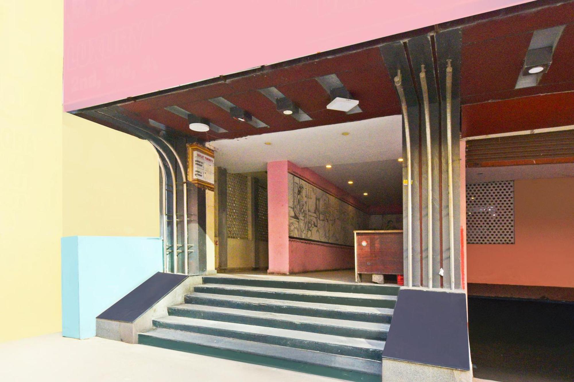 Super Townhouse Ameerpet Balkampet Road Hyderabad Eksteriør bilde