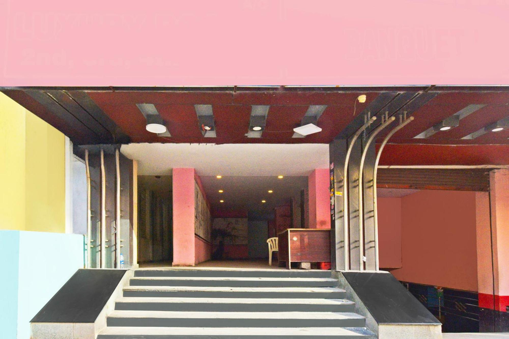 Super Townhouse Ameerpet Balkampet Road Hyderabad Eksteriør bilde
