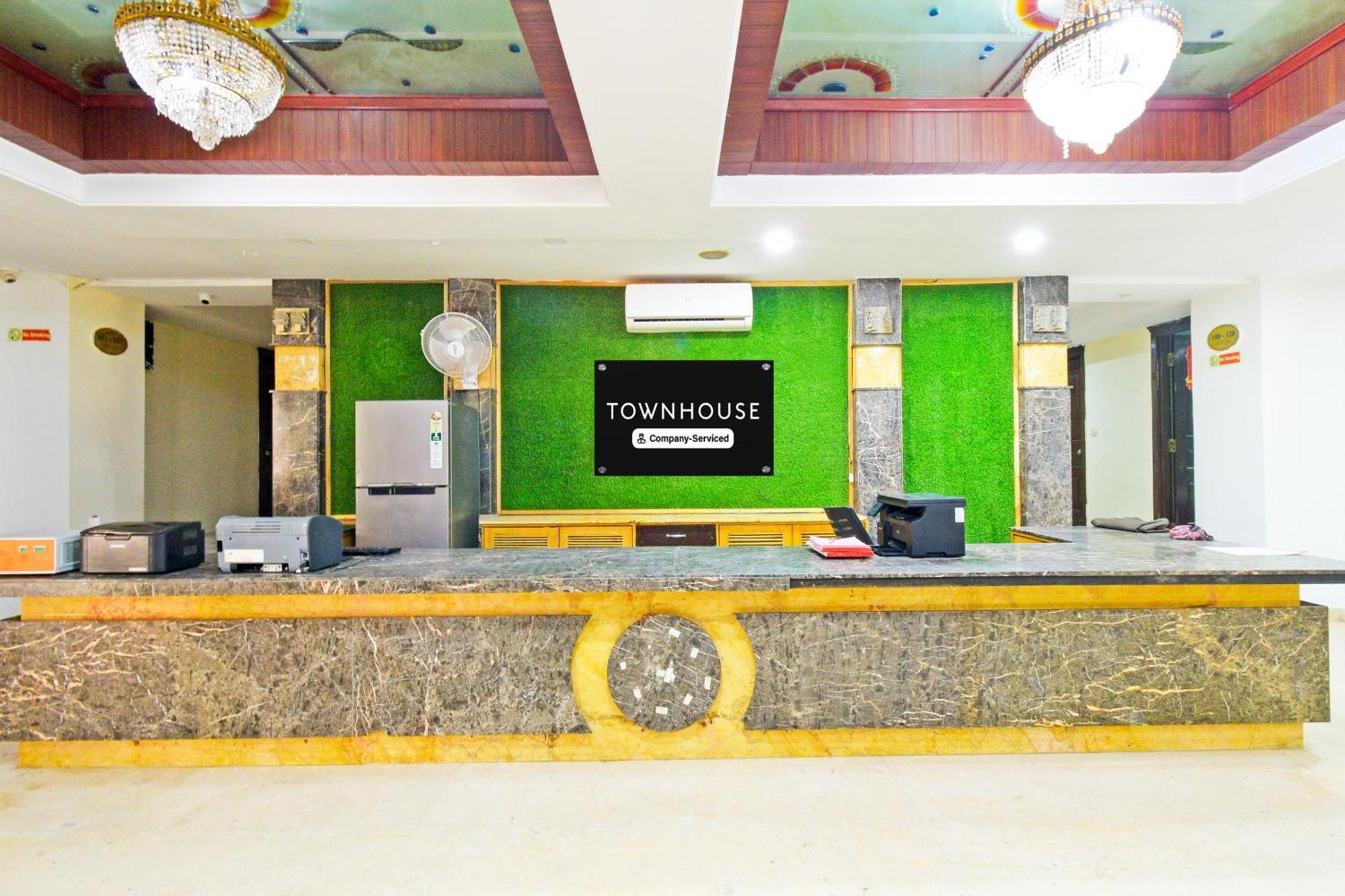 Super Townhouse Ameerpet Balkampet Road Hyderabad Eksteriør bilde