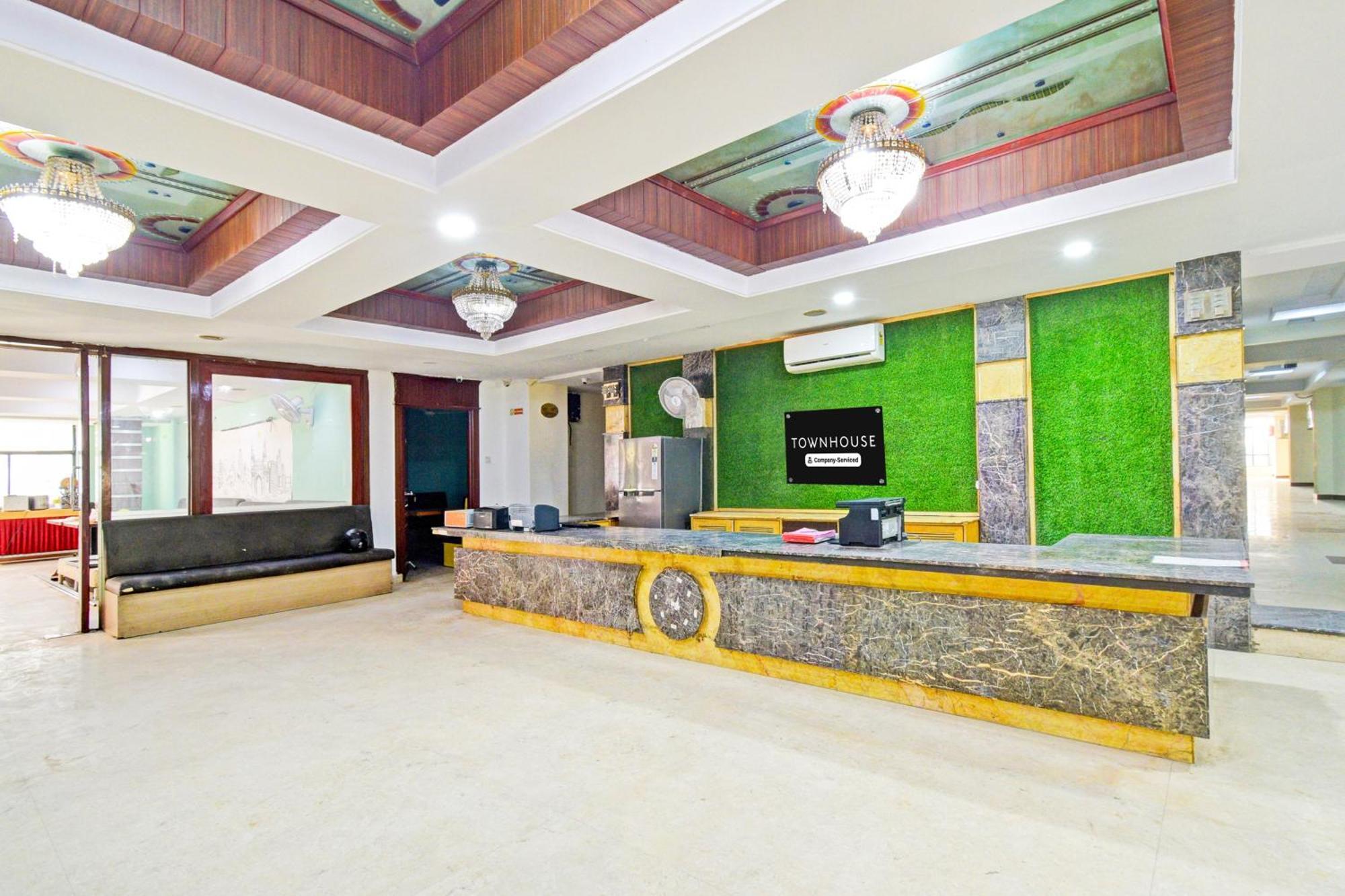 Super Townhouse Ameerpet Balkampet Road Hyderabad Eksteriør bilde