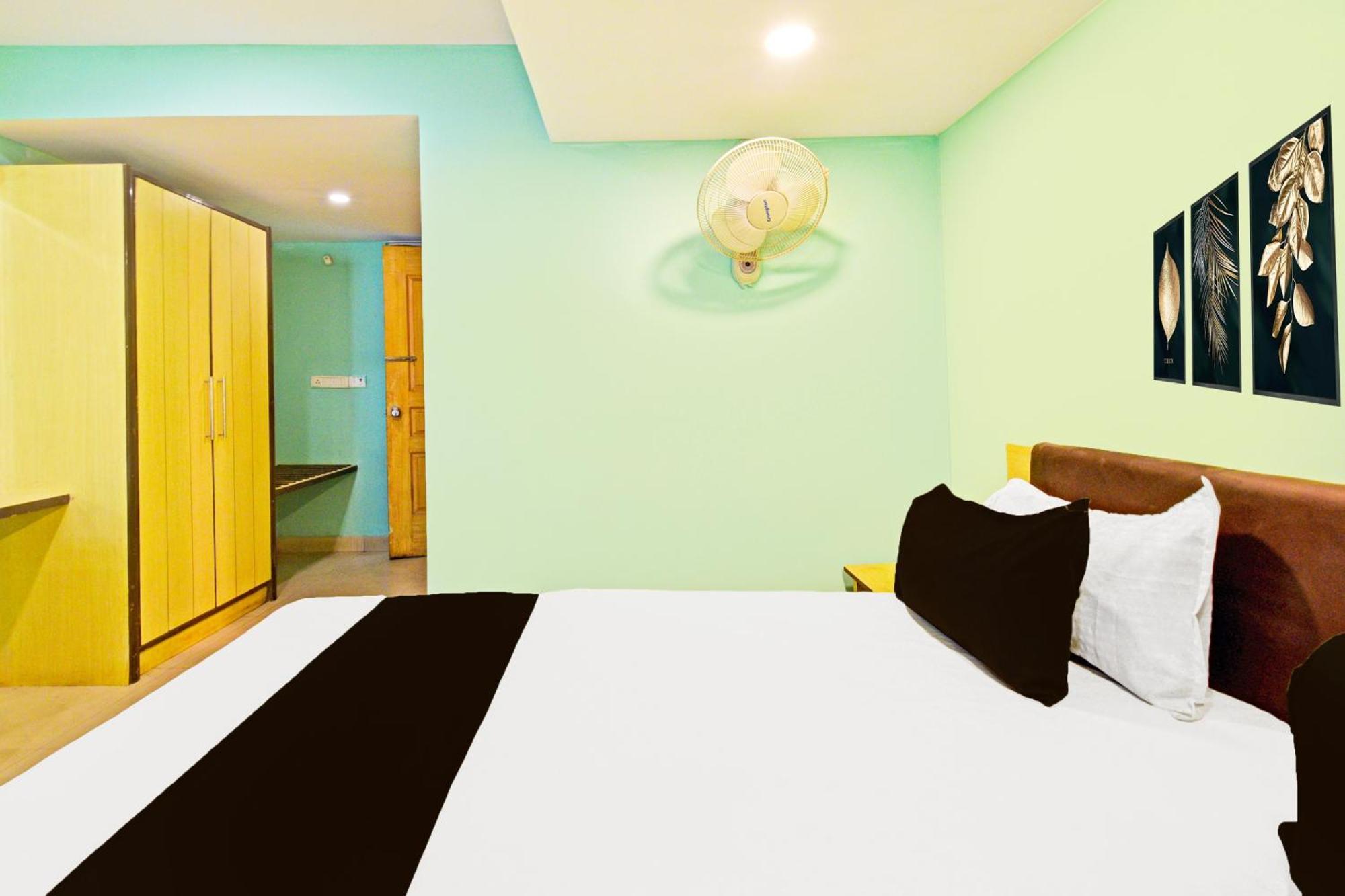 Super Townhouse Ameerpet Balkampet Road Hyderabad Eksteriør bilde
