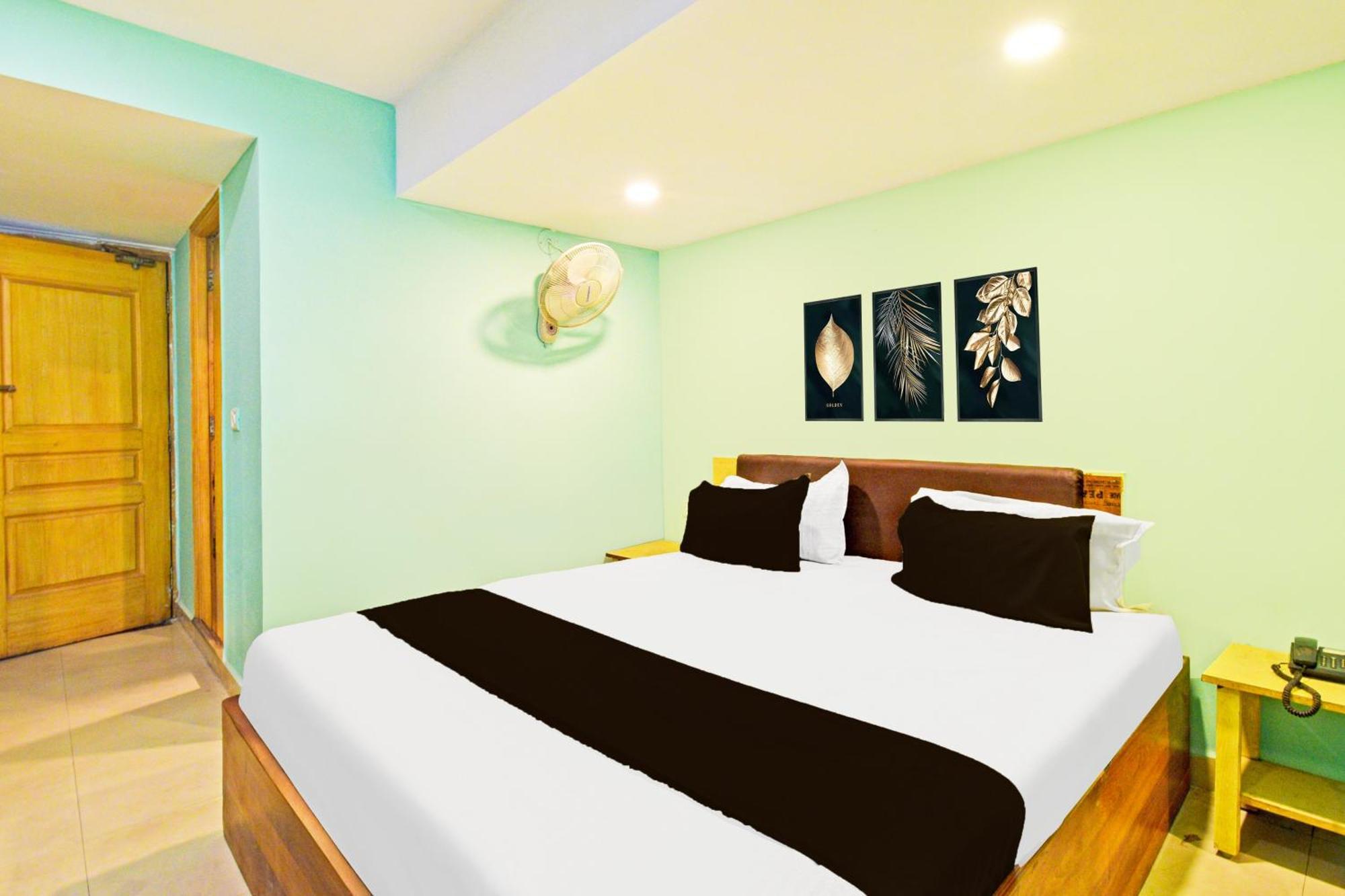 Super Townhouse Ameerpet Balkampet Road Hyderabad Eksteriør bilde
