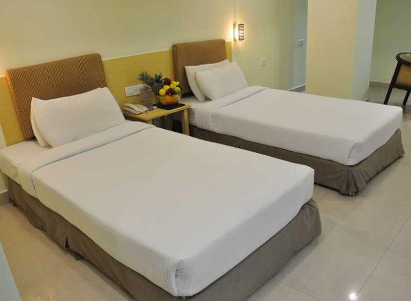 Super Townhouse Ameerpet Balkampet Road Hyderabad Eksteriør bilde