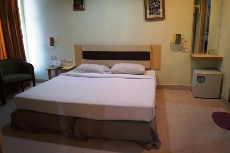 Super Townhouse Ameerpet Balkampet Road Hyderabad Eksteriør bilde