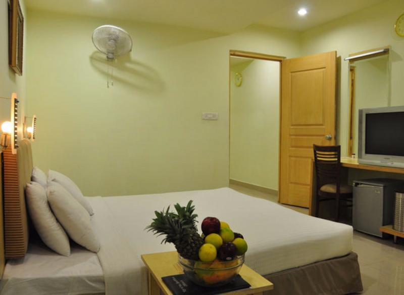 Super Townhouse Ameerpet Balkampet Road Hyderabad Eksteriør bilde